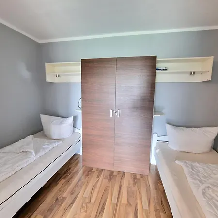 H01-010 * Heiligenhafen